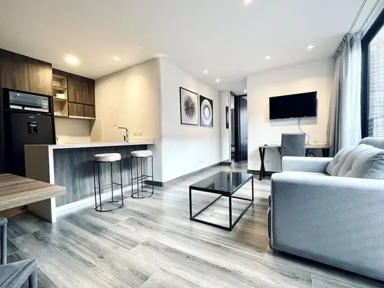 Modern 2BR Luxury Building by Wynwood-House - Oda Düzeni