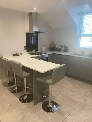 Modern 3-bed Apartment in Magherafelt Sleeps 8 - Mutfak