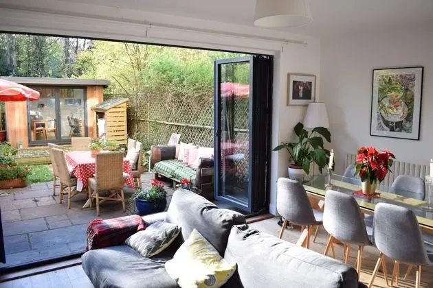 Modern 3 Bedroom Apartment in Brixton - Mutfak