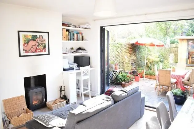 Modern 3 Bedroom Apartment in Brixton - Oda Düzeni