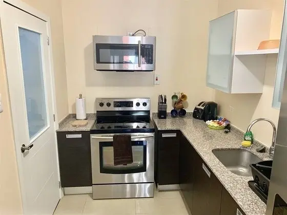 Modern 3 Bedroom Condo In Gated West Hills 5 - Mutfak