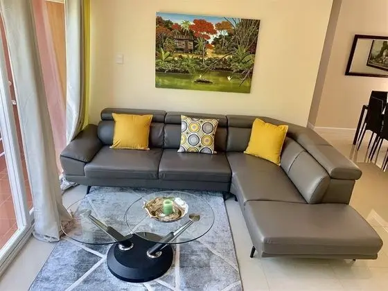 Modern 3 Bedroom Condo In Gated West Hills 5 - Oda Düzeni