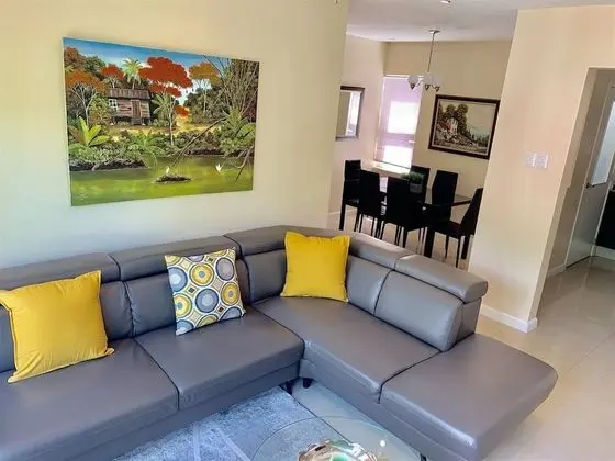 Modern 3 Bedroom Condo In Gated West Hills 5 - Öne Çıkan Resim