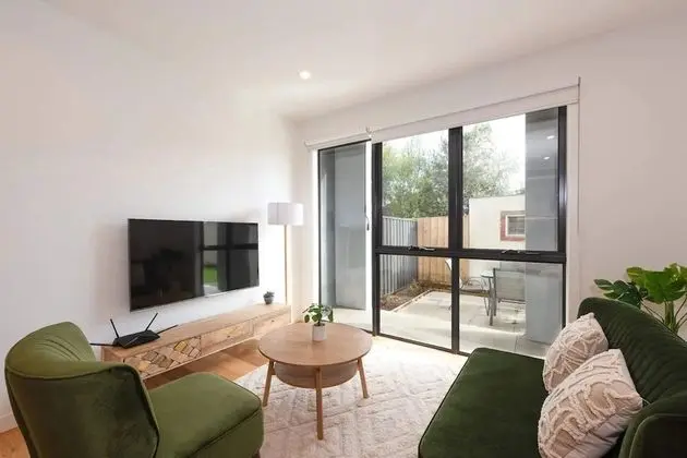 Modern 3 Bedroom Getaway Next to Chadstone - İç Mekan