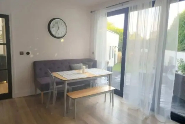 Modern 3 Bedroom House With Stunning Views - Oda Düzeni