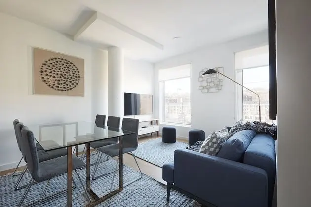 Modern 3 BR Loft -shared Deck - gym - Mins to NYC