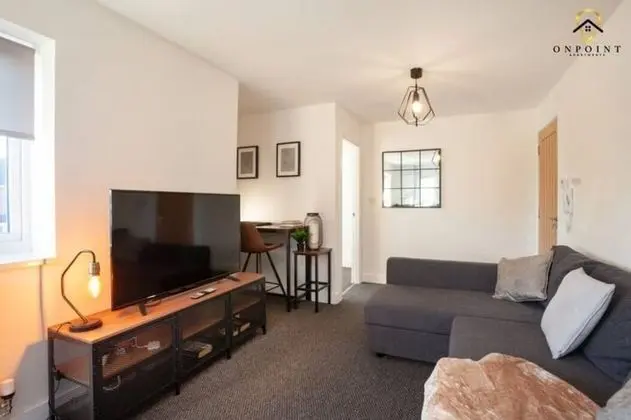 Modern 3-Storey Apartment & Free Parking - Öne Çıkan Resim