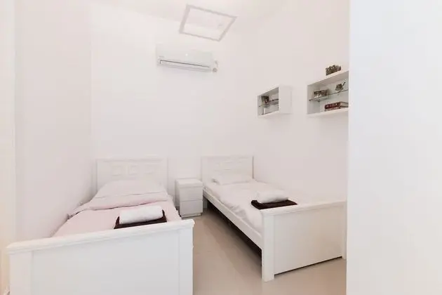 Modern 3BR 5 Min to Beach - Oda
