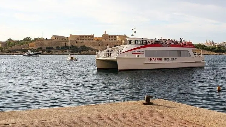 Modern 3BR Apartment in the Centre of Sliema - İç Mekan