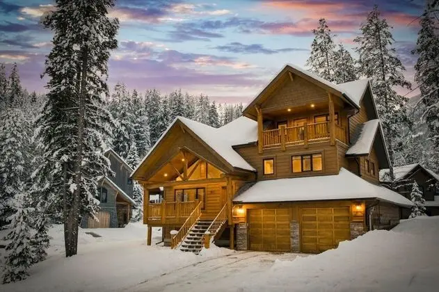 MODERN 4,500 sqft Ski Chalet: 5 Br + 6 Ba | Pool Table | Pool + PRIVATE Hot Tub - Dış Mekan