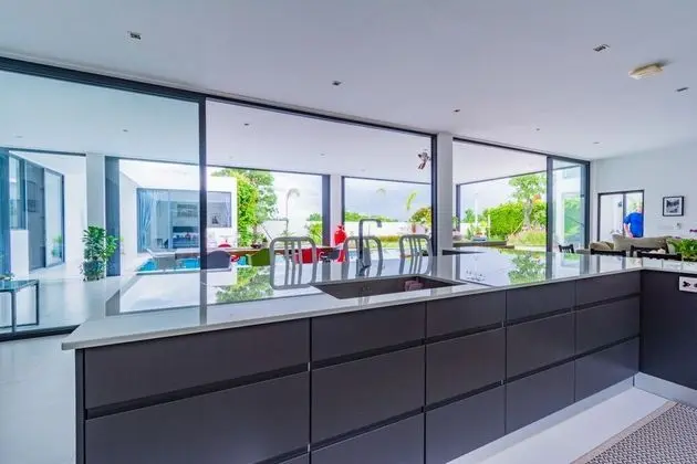 Modern 4 Bedroom Resort Pool Villa LL110 - Mutfak