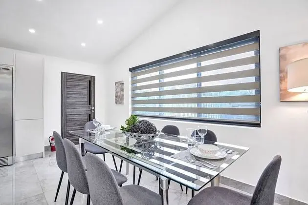 Modern 4BR with Basketball & Hot tub - Yerinde Yemek
