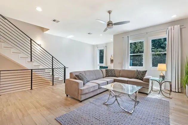 Modern 4BR Townhouse Near French Quarter - Öne Çıkan Resim