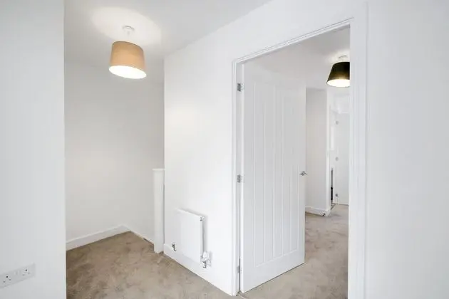 Modern 5 Bedroom 3 Bath Hse Aylesbury - İç Mekan