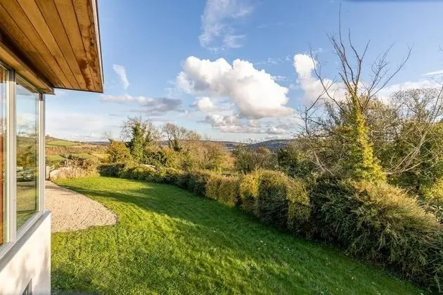 Modern 5 Bedroom Home With Garden Panoramic Views - Oda