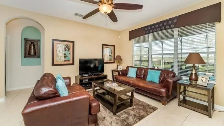 Modern 6 Bedroom 4 Bath Pool Home in Windsor Hills Resort