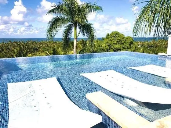 Modern 7 Bedrooms Villa on Private Beach Access