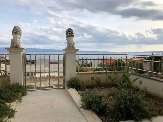 Modern Accommodation