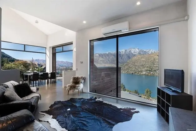 Modern Alpine Living with Spectacular View - Öne Çıkan Resim