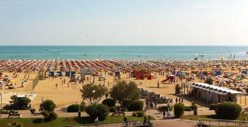 Modern Apartment 150 Metres From the Beach - Private Beach Place Included - Plaj