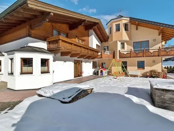 Modern Apartment in Altenmarkt im Pongau Near Ski Area - Dış Mekan