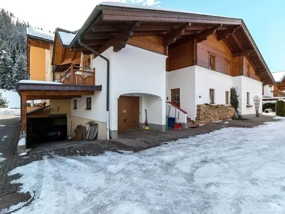 Modern Apartment in Altenmarkt im Pongau Near Ski Area - Öne Çıkan Resim