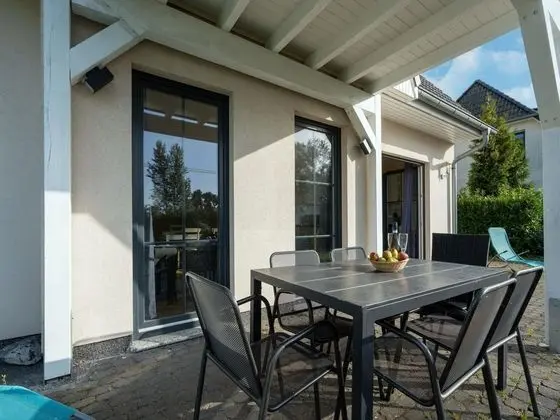 Modern Apartment in Bastorf With Terrace - Yerinde Yemek