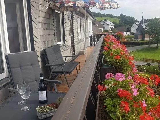 Modern Apartment Between Winterberg and Willingen With Balcony - Dış Mekan