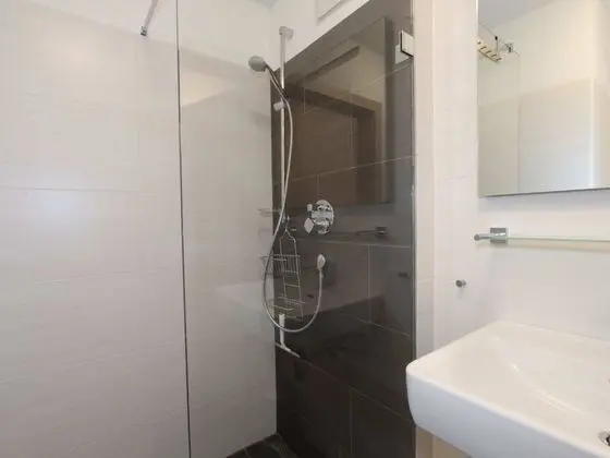 Modern Apartment in Brixen im Thale Near Ski Area - Banyo Tipleri