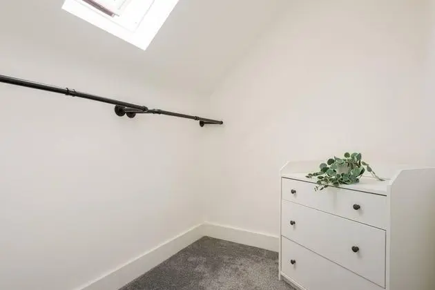 Modern Apartment, Castle View Rochester, England - İç Mekan