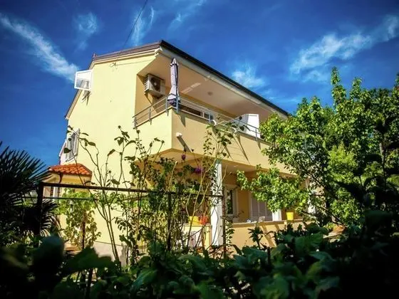 Modern Apartment in The Croatian Islands With Terrace - Dış Mekan