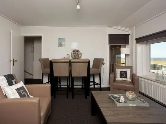 Modern Apartment in Katwijk With Garden - Oda Düzeni