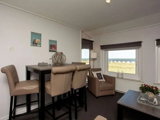 Modern Apartment in Katwijk With Garden - Yerinde Yemek