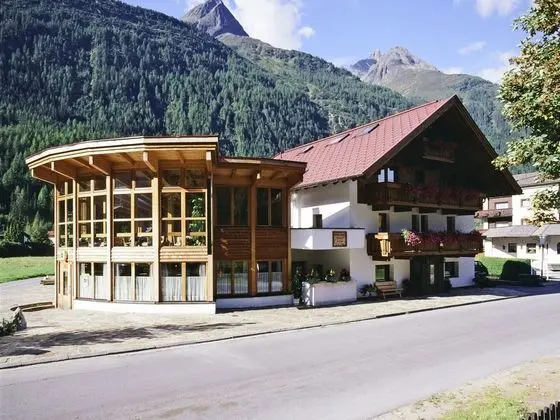 Modern Apartment in Langenfeld Near Ski Area - Dış Mekan