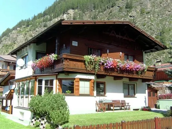 Modern Apartment in Langenfeld Near Ski Area - Dış Mekan