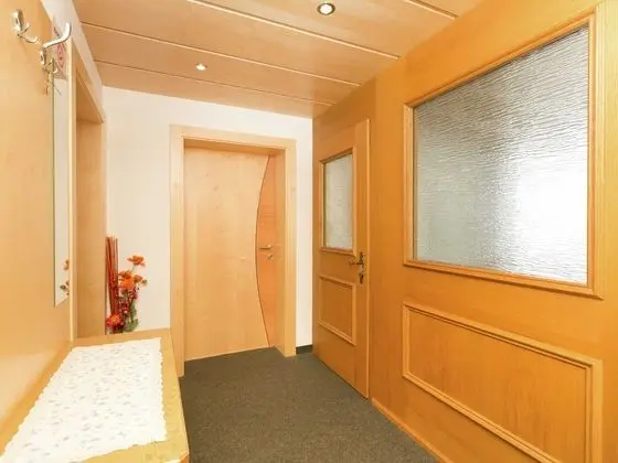 Modern Apartment in Langenfeld Near Ski Area - Lobi