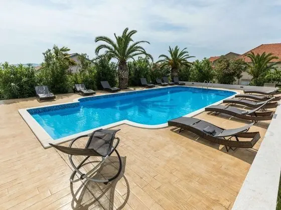 Modern Apartment With Large Pool, Great sea View, a Sports Court, Barbecue, Wifi - Havuz