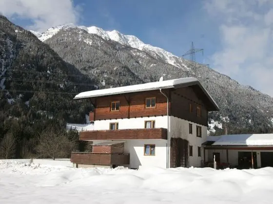 Modern Apartment in Matrei in Osttirol Near Ski Area - Dış Mekan