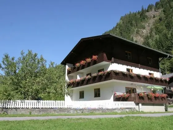 Modern Apartment in Matrei in Osttirol Near Ski Area - Öne Çıkan Resim