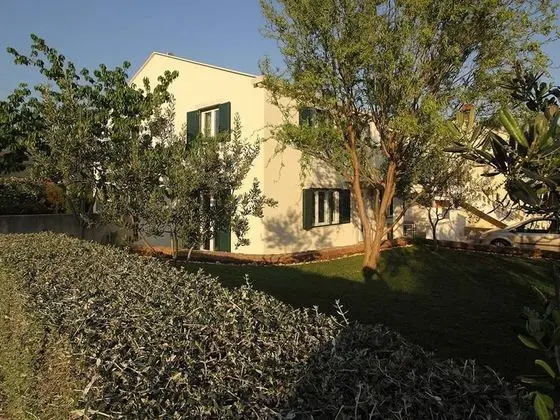 Modern Apartment in Mocici With Terrace - Dış Mekan