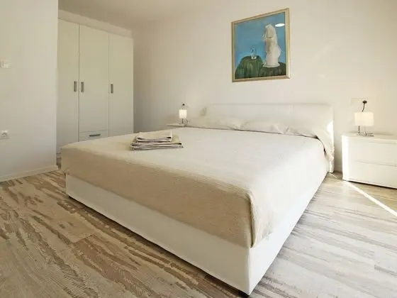 Modern Apartment in Mocici With Terrace - Oda