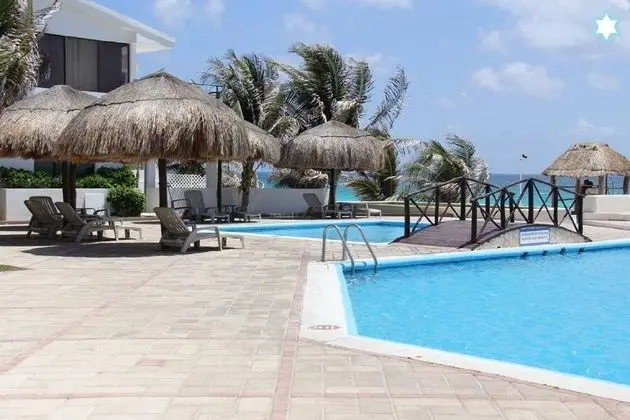 Modern Apartment Near the Beach - Havuz