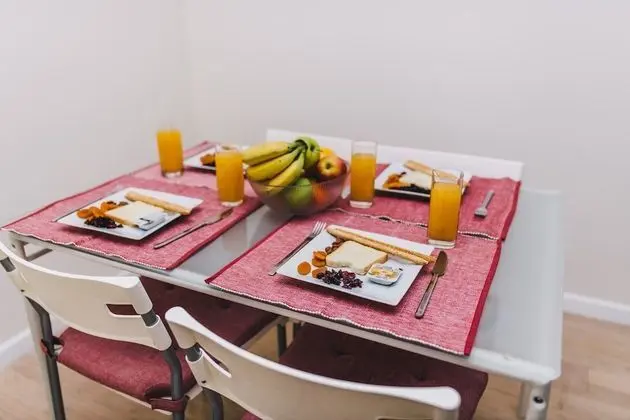 Modern Apartment Near Cathedral -best Location - İç Mekan
