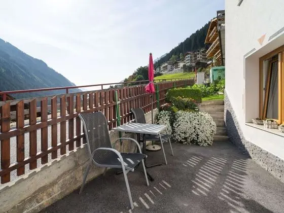 Modern Apartment Near Ski Area in Kappl - Öne Çıkan Resim