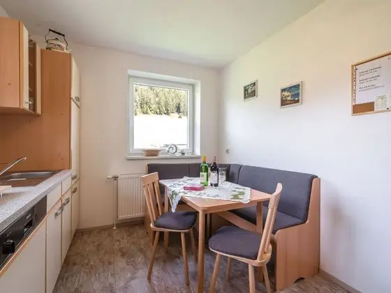Modern Apartment Near Ski Area in Mühlbach - Yerinde Yemek