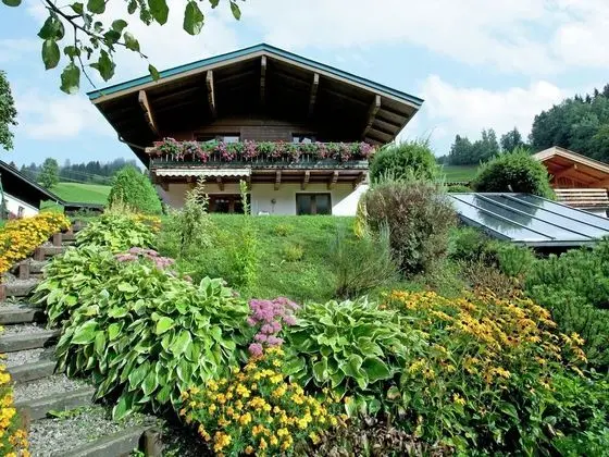 Modern Apartment Near Ski Area in Saalbach-hinterglemm - Dış Mekan