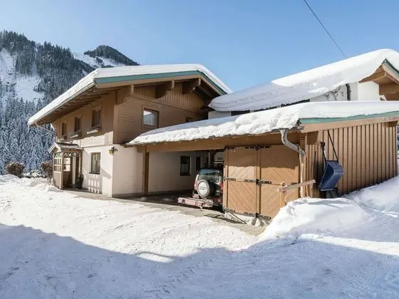 Modern Apartment Near Ski Area in Saalbach-hinterglemm - Dış Mekan
