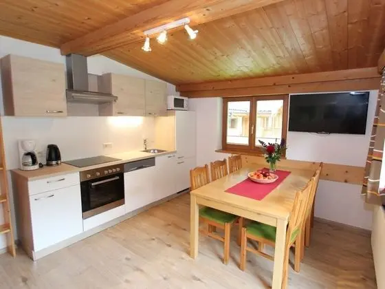 Modern Apartment Near Ski Area in Saalbach-hinterglemm - Mutfak