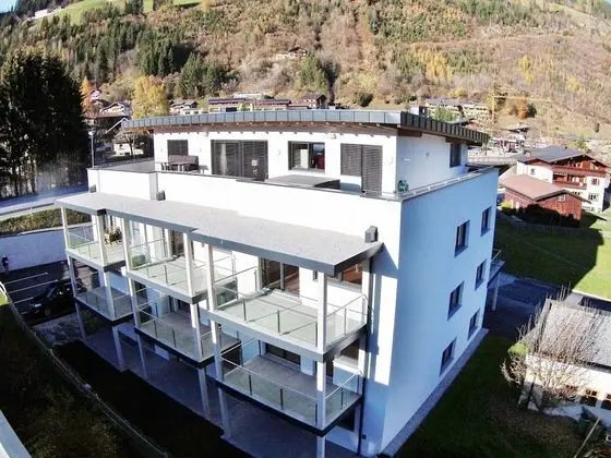 Modern Apartment in Neukirchen am Grossvenediger With Garden