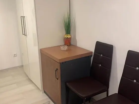 Modern Apartment in Oberhausen With a Terrace - Mutfak